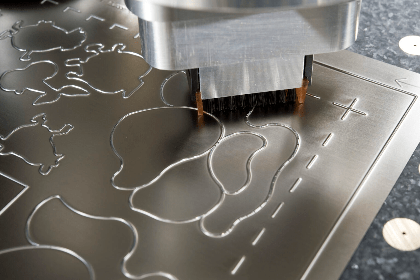 Anderson Europe GVM Stanzblech GVM-Bearbeitung von Stanzblech mit einer Anderson Europe CNC-Maschine