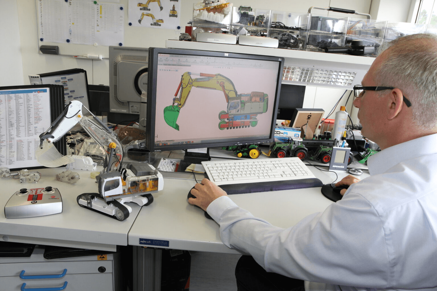 Arbeitsplatz Sieper GmbH SOLIDWORKS Entwicklung Entwicklungsarbeitsplatz mit SOLIDWORKS bei der Sieper GmbH