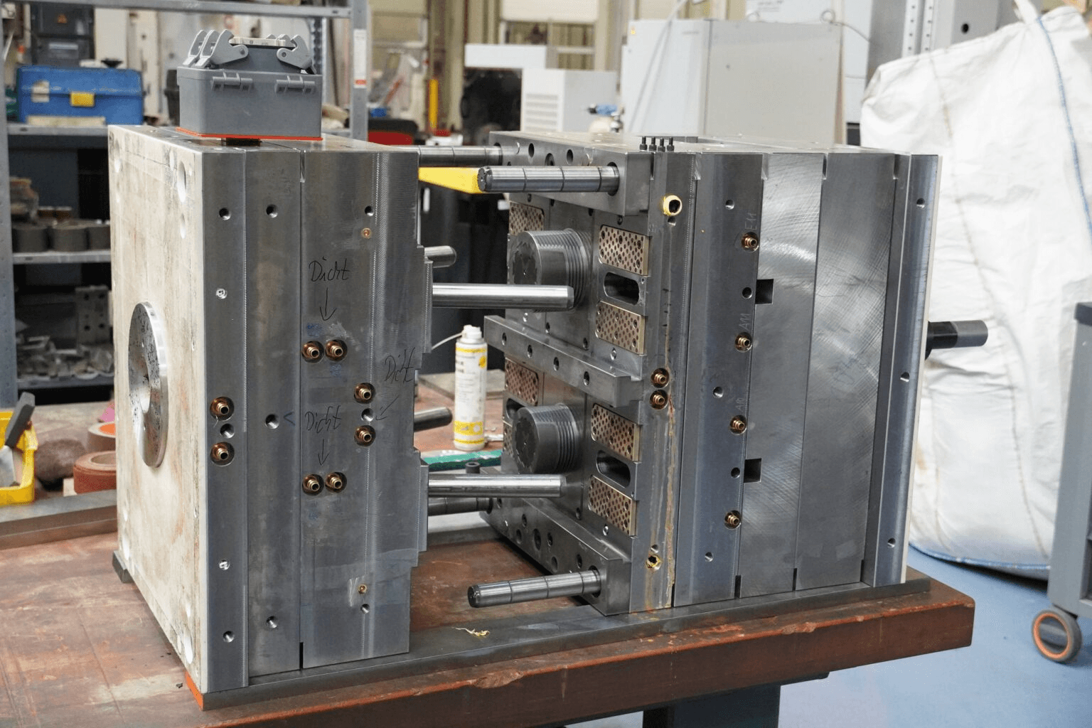 Spritzgusswerkzeug VARIOFIX von NOVO-TECH