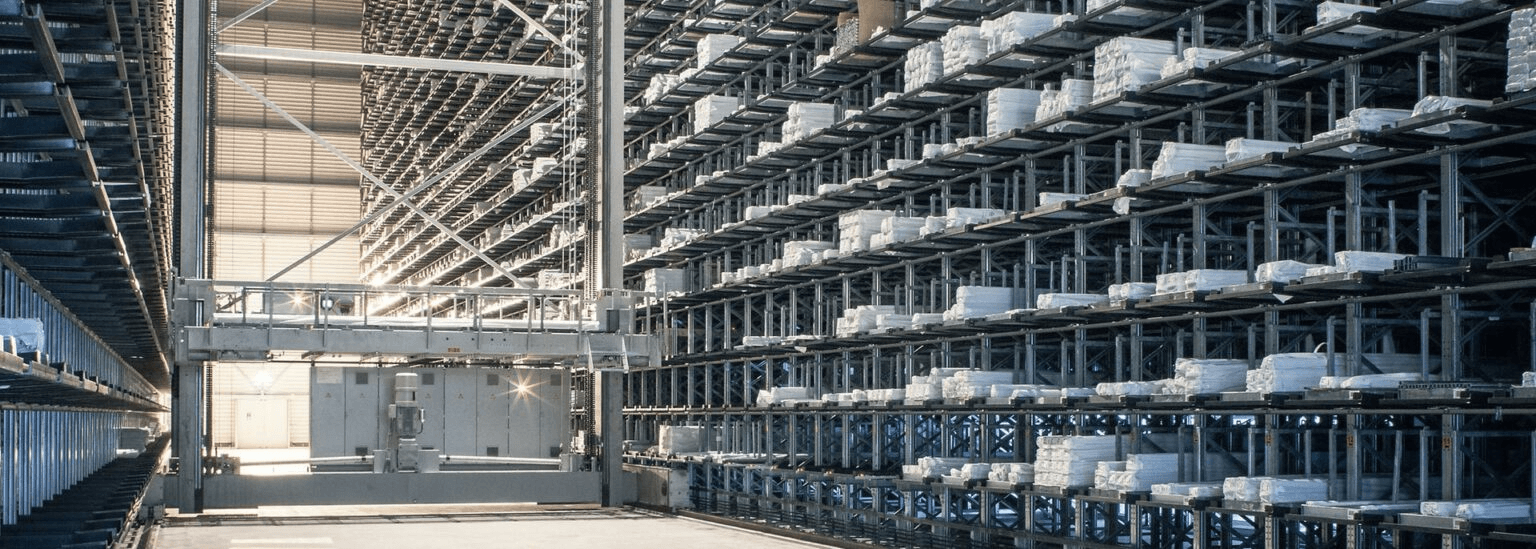 Lagerbereich bei REHAU